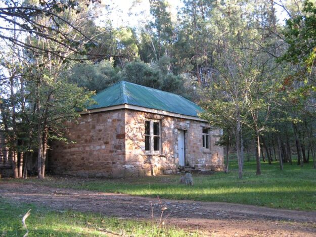 Curnows-Hut-Bundaleer-Forest-pre-2013-bushfire